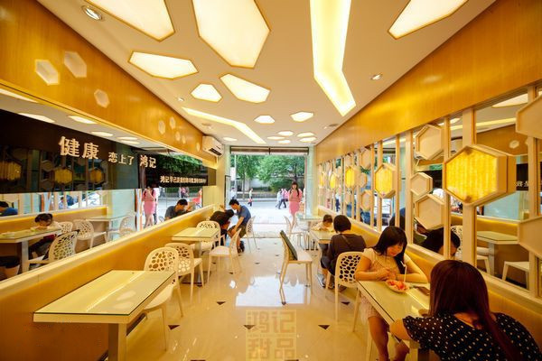 在北京开一家鸿记甜品店需要多少钱？发展前景怎么样？